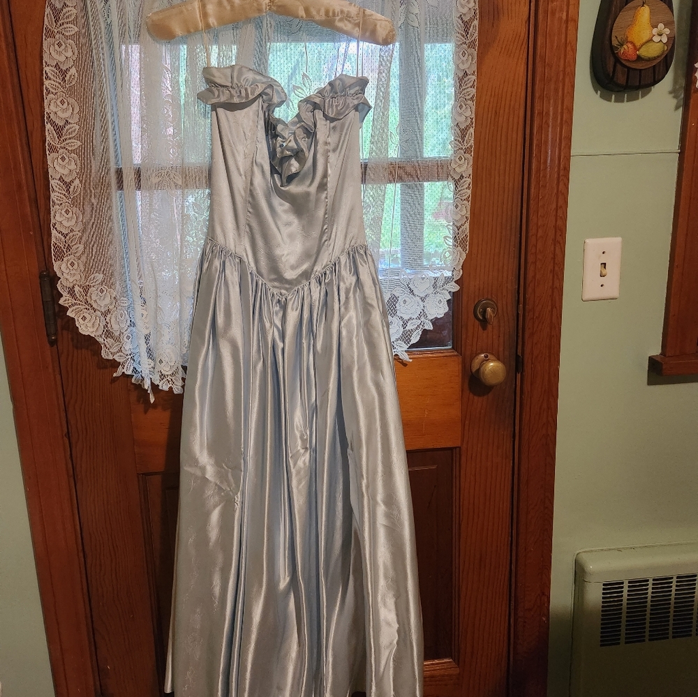 Gunnesax pale blue princess/fairy princess dress/costume size small